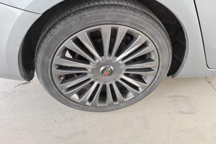 Used Hongqi H5 2020 1.8T Automatic ZhiLian QiYun Edition Right Rear Wheel Hub