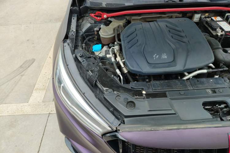 Used Hongqi H5 2020 1.5T DCT Flagship Edition Engine Bay Right