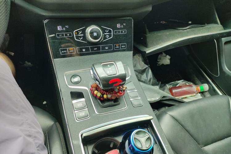 Used Hongqi H5 2020 1.5T DCT Flagship Edition Gear Lever