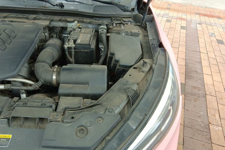 Used Hongqi H5 2020 1.5T DCT Flagship Edition Engine Bay Left