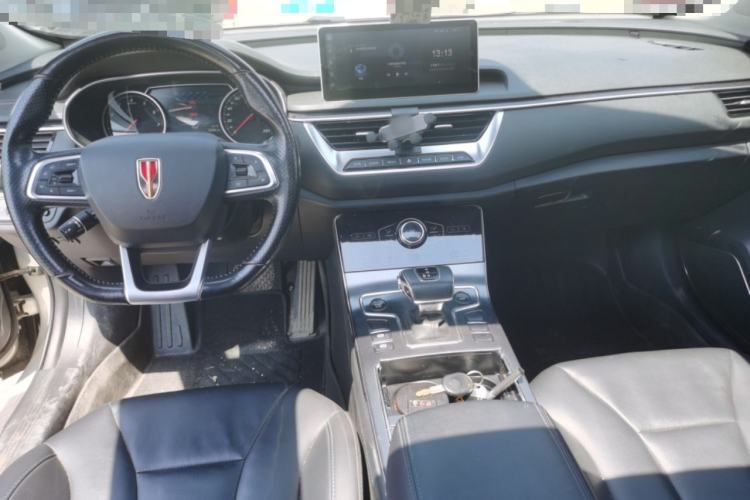 Used Hongqi H5 2020 1.8T Automatic ZhiLian QiYun Edition Center Console