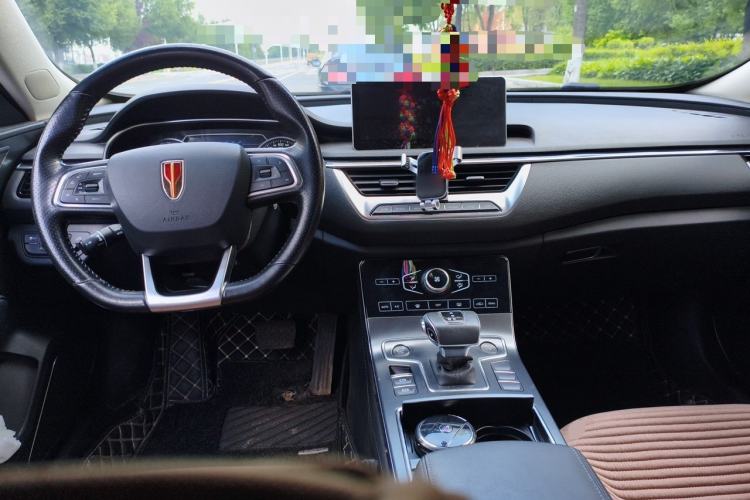 Used Hongqi H5 2020 1.8T Automatic ZhiLian QiYun Edition Center Console