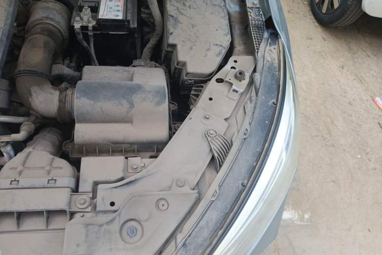 Used Hongqi H5 2020 1.5T DCT Flagship Edition Engine Bay Left