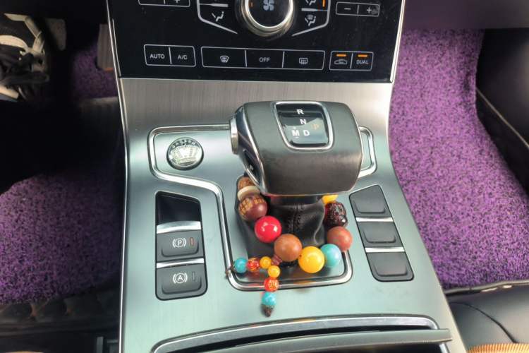 Used Hongqi H5 2020 1.5T DCT Flagship Edition Gear Lever