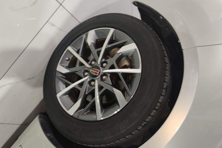 Used Hongqi H5 2020 1.5T DCT Flagship Edition Left Front Wheel Hub