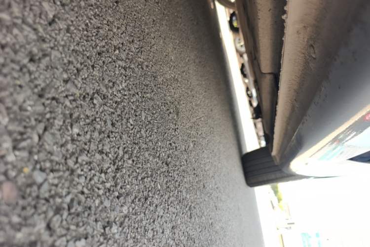 Used Hongqi H5 2020 1.5T DCT Flagship Edition Left Side Sill