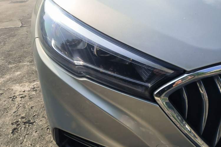 Used Hongqi H5 2020 1.5T DCT Flagship Edition Right Front Headlight
