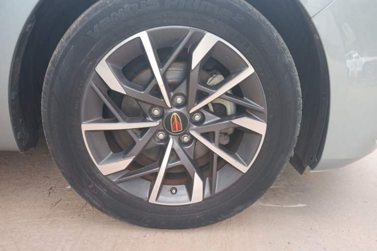 Used Hongqi H5 2020 1.5T DCT Flagship Edition Right Front Wheel Hub