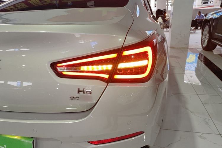 Used Hongqi H5 2020 1.5T DCT Flagship Edition Right Rear Taillight