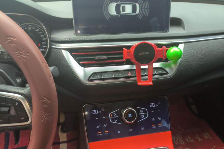 Used Hongqi H5 2020 1.8T Automatic Smart Connect Flagship Edition Audio And AC Panel