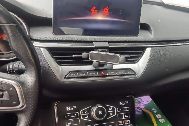 Used Hongqi H5 2020 1.8T Automatic Smart Connect Flagship Edition Audio And AC Panel