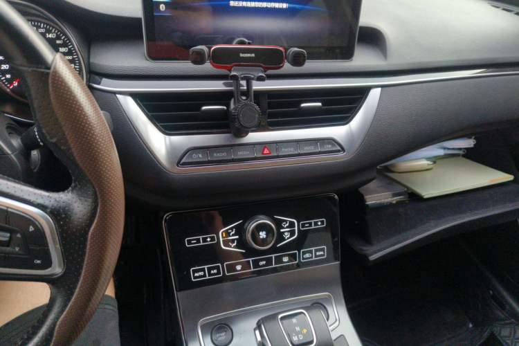 Used Hongqi H5 2020 1.5T DCT Flagship Edition Audio And AC Panel
