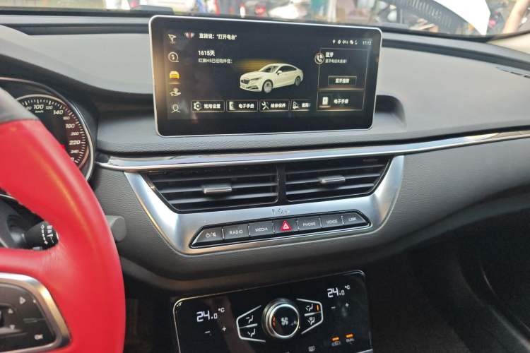 Used Hongqi H5 2020 1.8T Automatic ZhiLian QiYun Edition Audio And AC Panel
