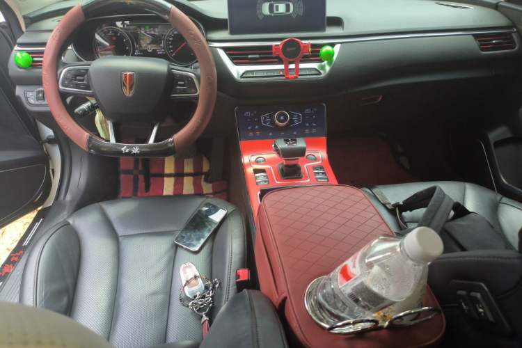 Used Hongqi H5 2020 1.8T Automatic Smart Connect Flagship Edition Center Console