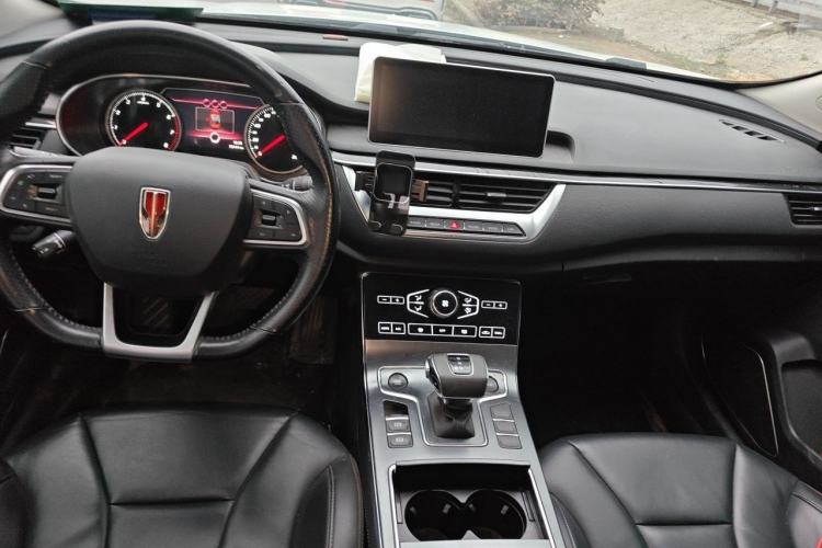 Used Hongqi H5 2020 1.5T DCT Flagship Edition Center Console