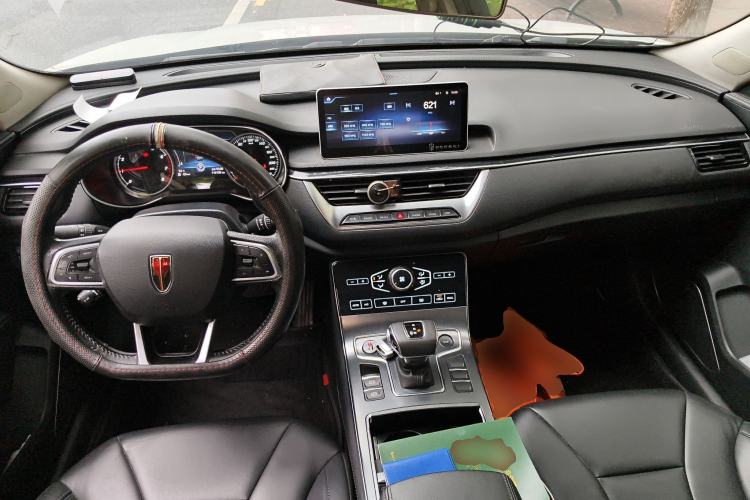 Used Hongqi H5 2020 1.8T Automatic Smart Connect Flagship Edition Center Console