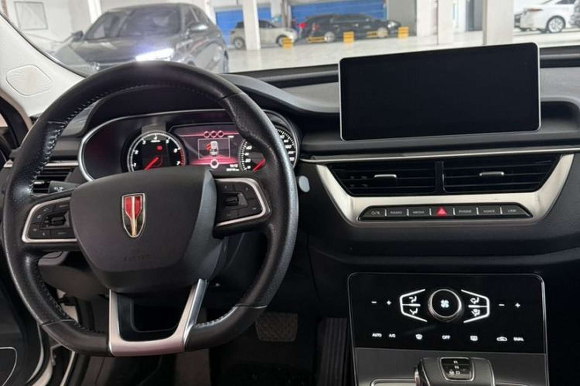 Used Hongqi H5 2020 1.5T DCT Flagship Edition Center Console