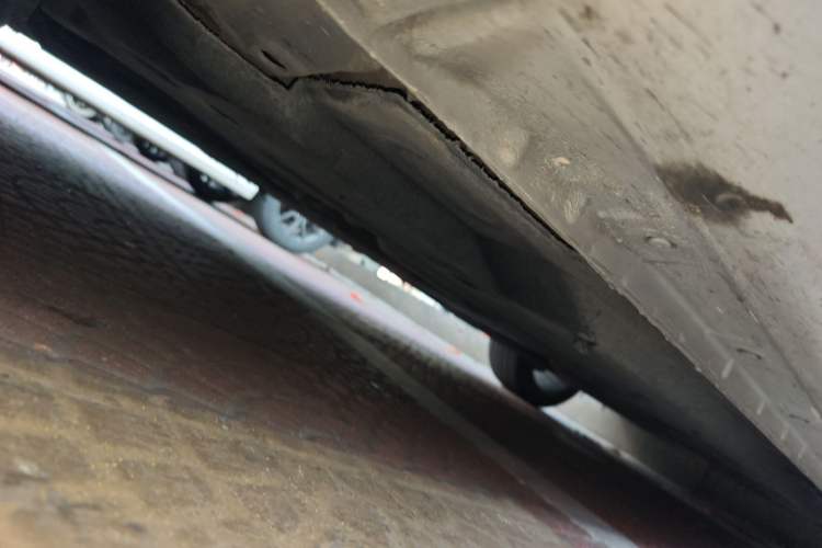 Used Hongqi H5 2020 1.8T Automatic ZhiLian QiYun Edition Chassis Front Left