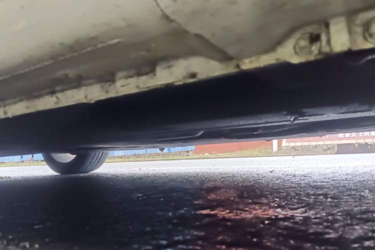 Used Hongqi H5 2020 1.8T Automatic Smart Connect Flagship Edition Chassis Front Right