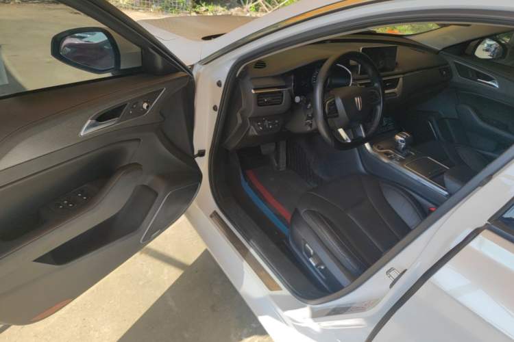Used Hongqi H5 2020 1.8T Automatic Smart Connect Flagship Edition Driver Seat
