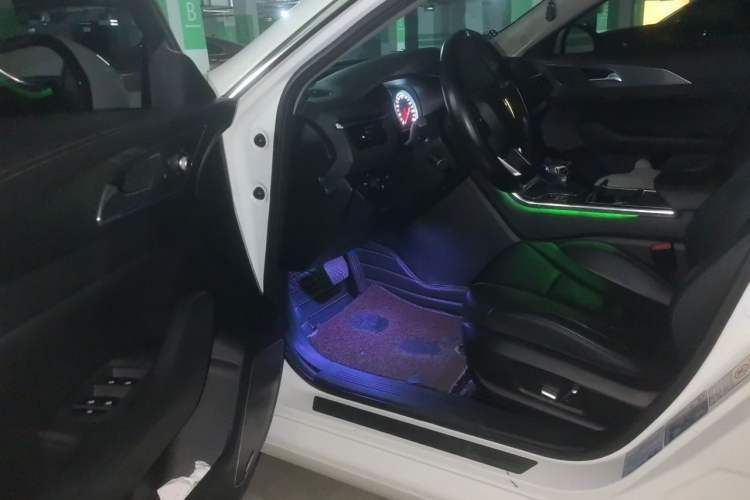 Used Hongqi H5 2020 1.8T Automatic Smart Connect Flagship Edition Driver Seat