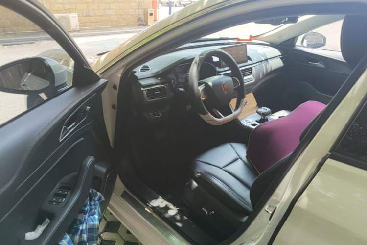 Used Hongqi H5 2020 1.8T Automatic Smart Connect Flagship Edition Driver Seat