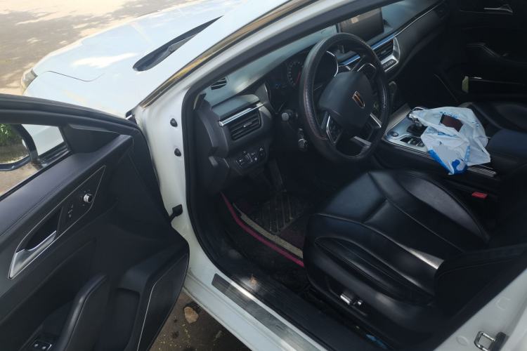 Used Hongqi H5 2020 1.8T Automatic ZhiLian QiYun Edition Driver Seat
