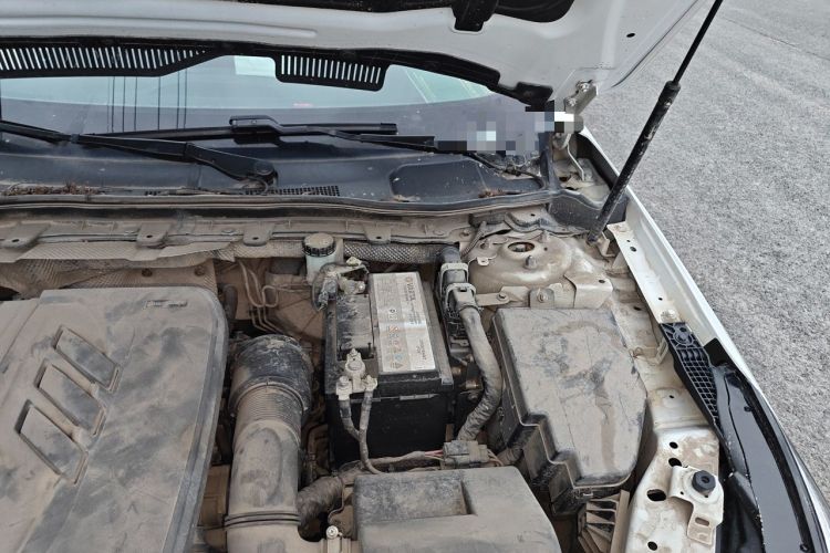 Used Hongqi H5 2020 1.5T DCT Flagship Edition Engine Bay Left