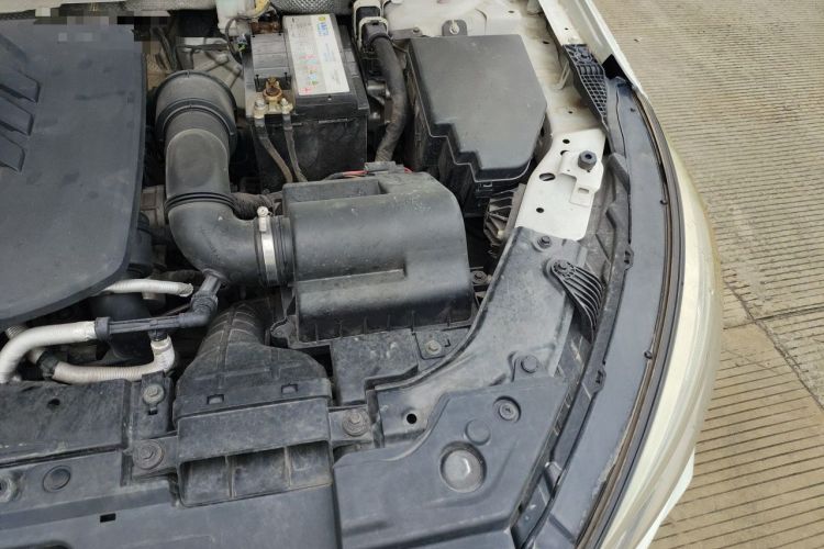 Used Hongqi H5 2020 1.5T DCT Flagship Edition Engine Bay Left