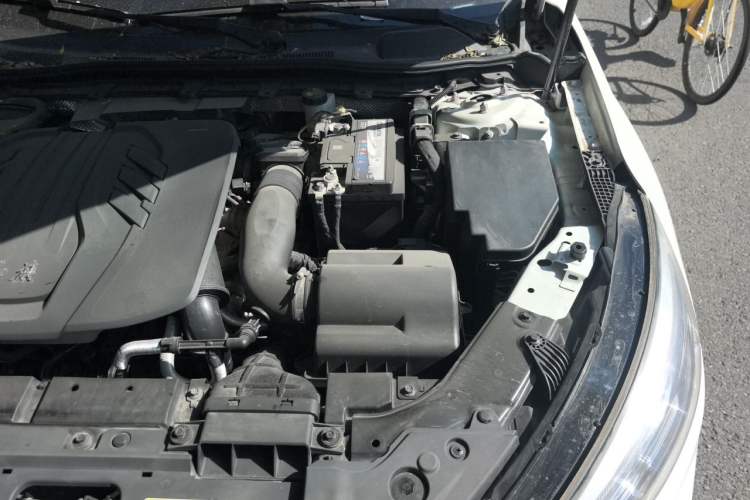 Used Hongqi H5 2020 1.8T Automatic Smart Connect Flagship Edition Engine Bay Left