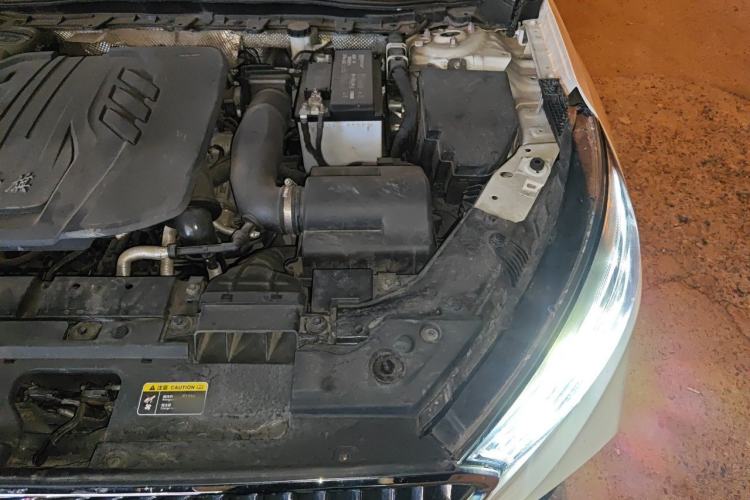 Used Hongqi H5 2020 1.8T Automatic Smart Connect Flagship Edition Engine Bay Left