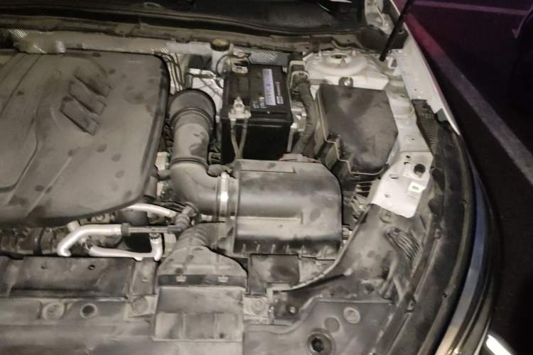 Used Hongqi H5 2020 1.5T DCT Flagship Edition Engine Bay Left