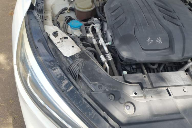 Used Hongqi H5 2020 1.8T Automatic ZhiLian QiYun Edition Engine Bay Right