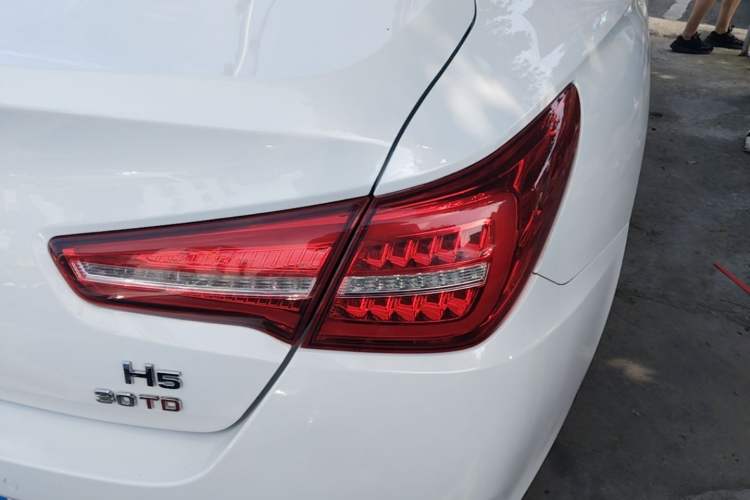 Used Hongqi H5 2020 1.5T DCT Flagship Edition Exterior 3