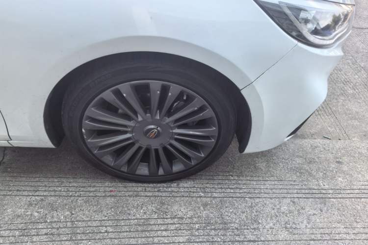 Used Hongqi H5 2020 1.8T Automatic Smart Connect Flagship Edition Exterior 4