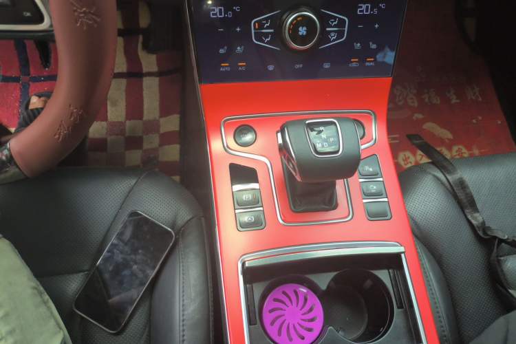 Used Hongqi H5 2020 1.8T Automatic Smart Connect Flagship Edition Gear Lever