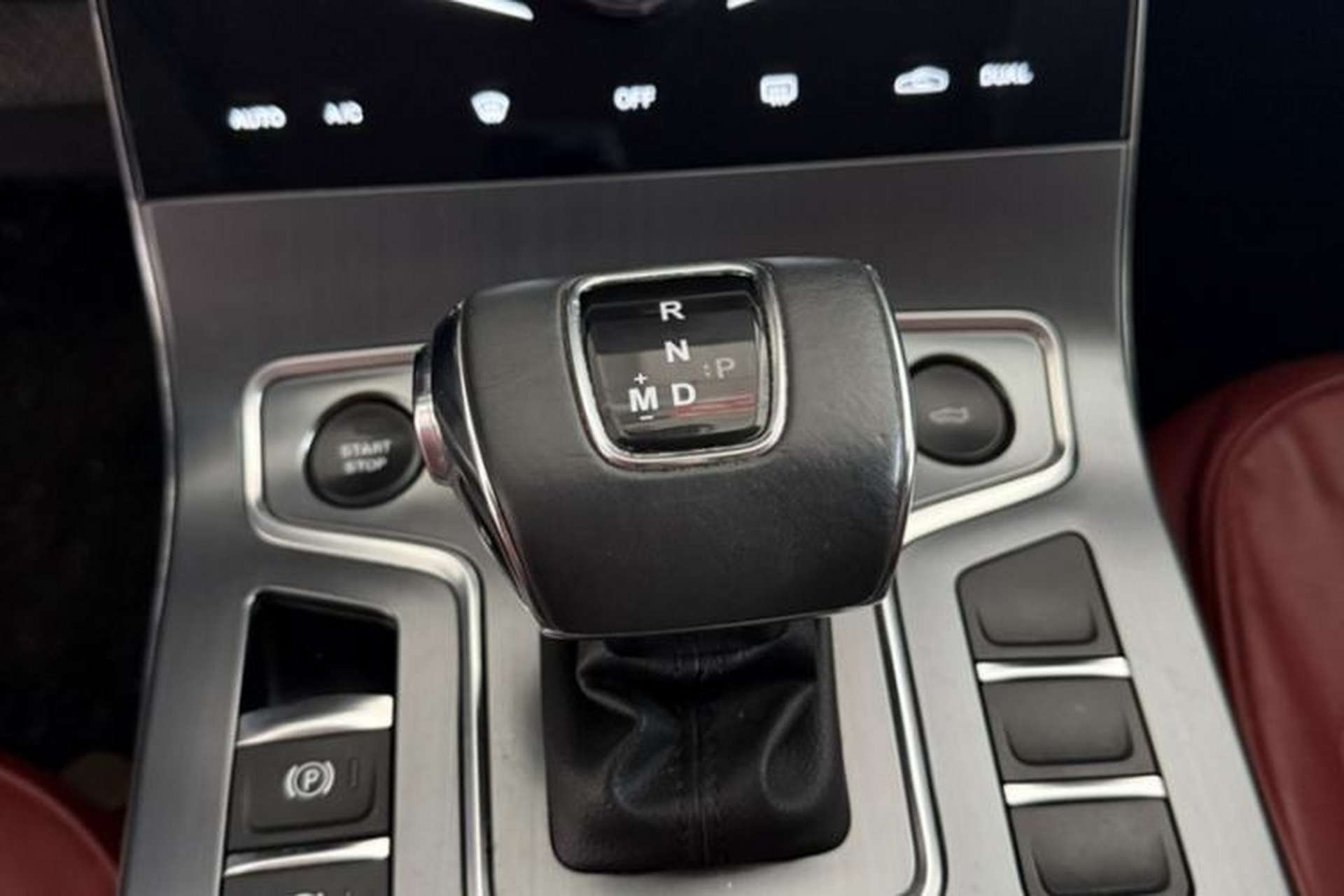Used Hongqi H5 2020 1.5T DCT Flagship Edition Gear Lever