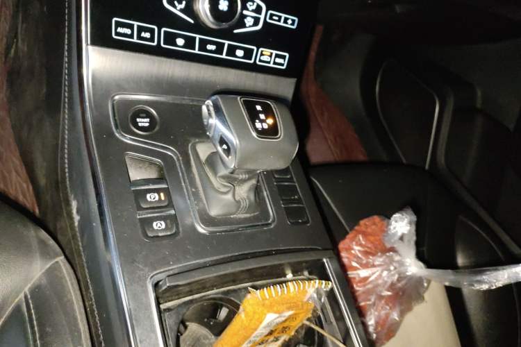 Used Hongqi H5 2020 1.5T DCT Flagship Edition Gear Lever