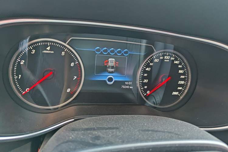 Used Hongqi H5 2020 1.8T Automatic ZhiLian QiYun Edition Instrument Cluster