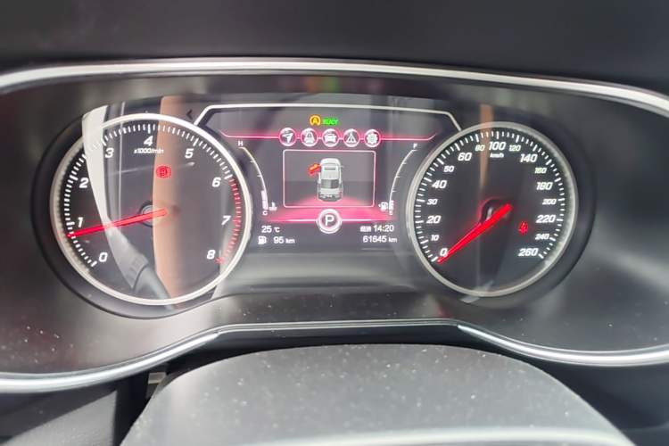 Used Hongqi H5 2020 1.8T Automatic Smart Connect Flagship Edition Instrument Cluster
