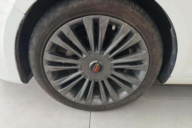 Used Hongqi H5 2020 1.5T DCT Flagship Edition Left Front Wheel Hub