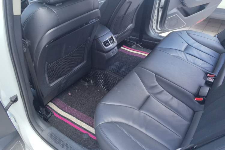 Used Hongqi H5 2020 1.8T Automatic ZhiLian QiYun Edition Left Rear Seat