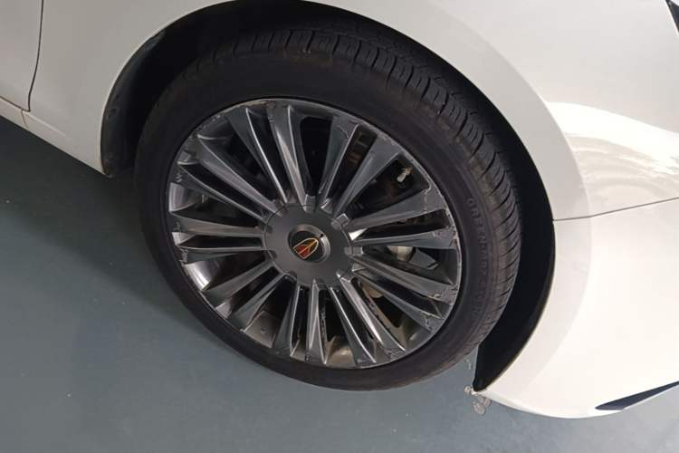 Used Hongqi H5 2020 1.5T DCT Flagship Edition Right Front Wheel Hub