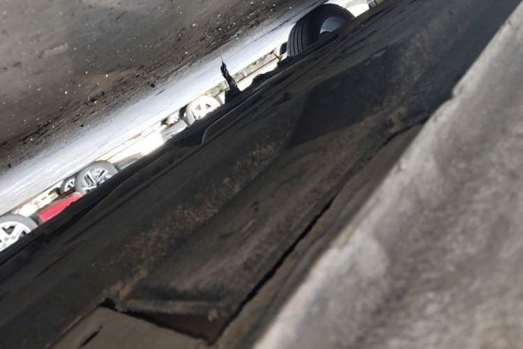 Used Hongqi H5 2020 1.5T DCT Flagship Edition Right Side Sill