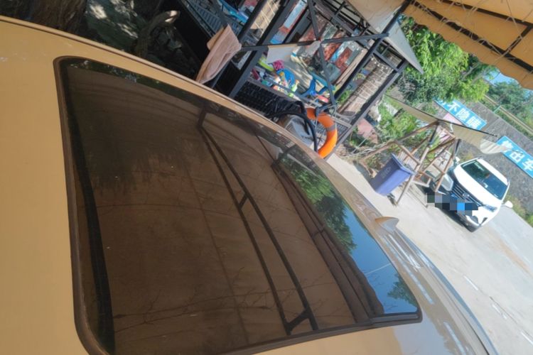 Used Hongqi H5 2020 1.8T Automatic Smart Connect Flagship Edition Roof