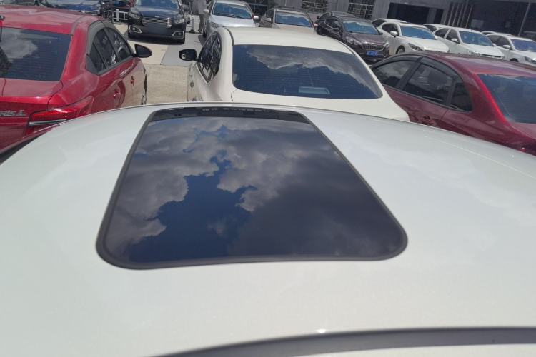 Used Hongqi H5 2020 1.8T Automatic ZhiLian QiYun Edition Roof