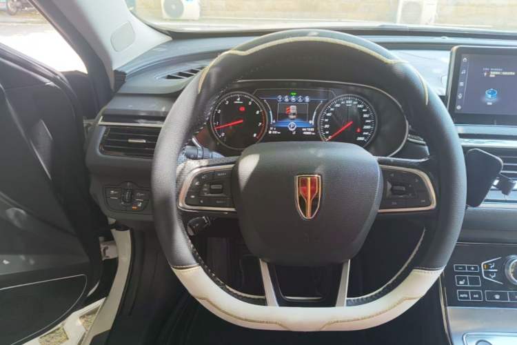 Used Hongqi H5 2020 1.8T Automatic Smart Connect Flagship Edition Steering Wheel
