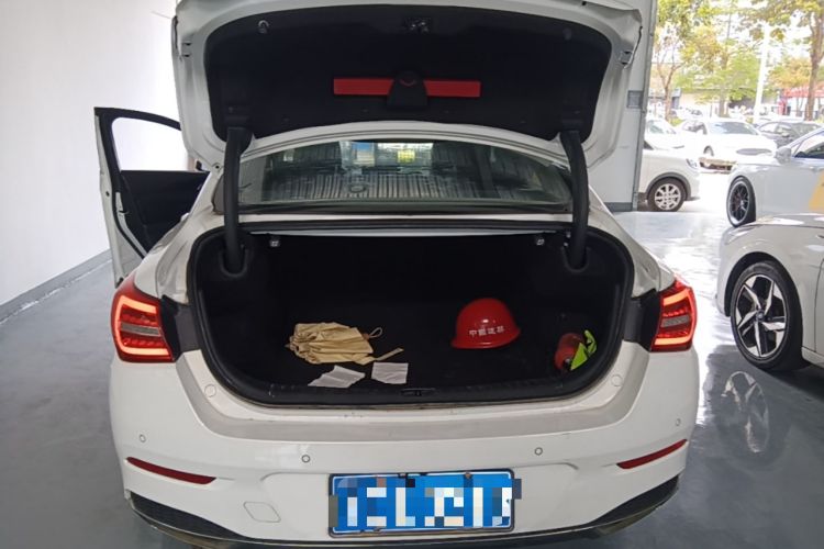 Used Hongqi H5 2020 1.5T DCT Flagship Edition Trunk