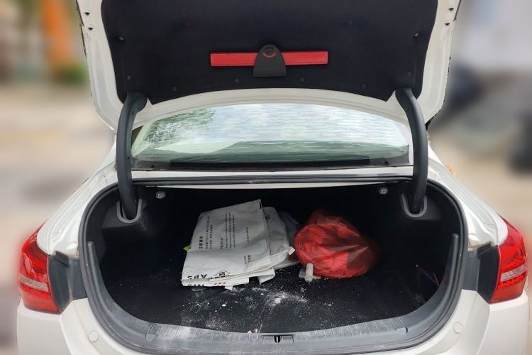 Used Hongqi H5 2020 1.5T DCT Flagship Edition Trunk