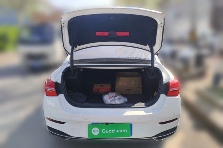 Used Hongqi H5 2020 1.5T DCT Flagship Edition Trunk